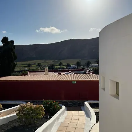 Centro Ave Fenix * Femés