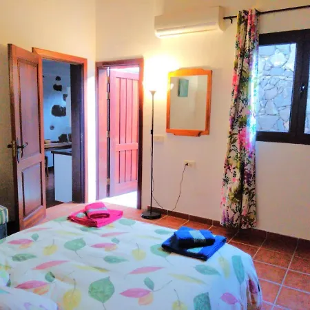 Centro Ave Fenix * Femés