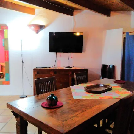 Centro Ave Fenix * Femés