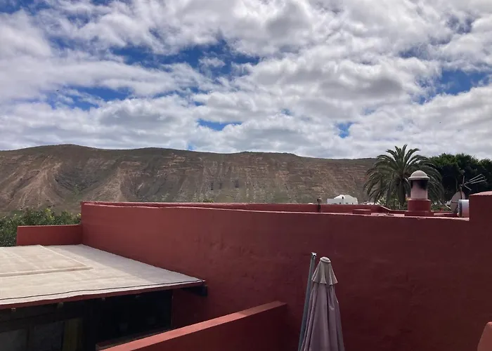 Centro Ave Fenix Semesterbostad Femés