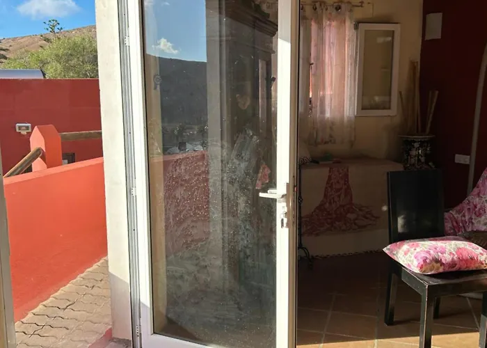Centro Ave Fenix Semesterbostad Femés